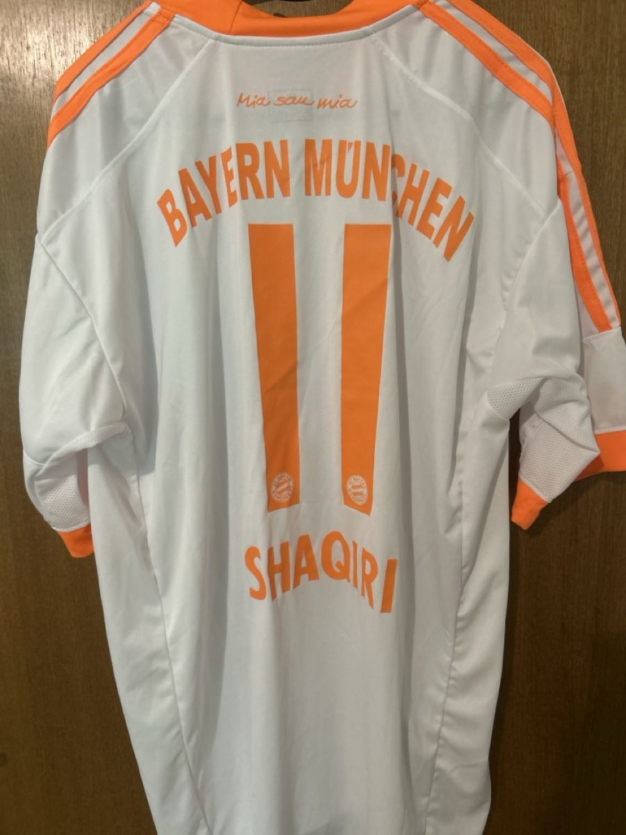 Bayern München Leibchen & Hosen: Bayern München Trikot – Gebraucht aus Ittigen von Jersey-plug 1