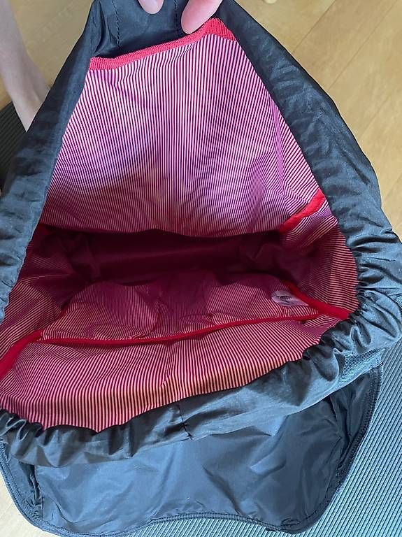 Zaini: Herschel Rucksack schwarz – Usato da Winterthur venduto da gin_t6y5 2