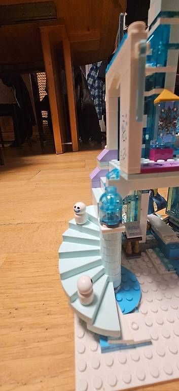Spielzeuge: Lego 43172-Elsas magischer Eispalast – Gebraucht aus Oberbalm von Drake60 2