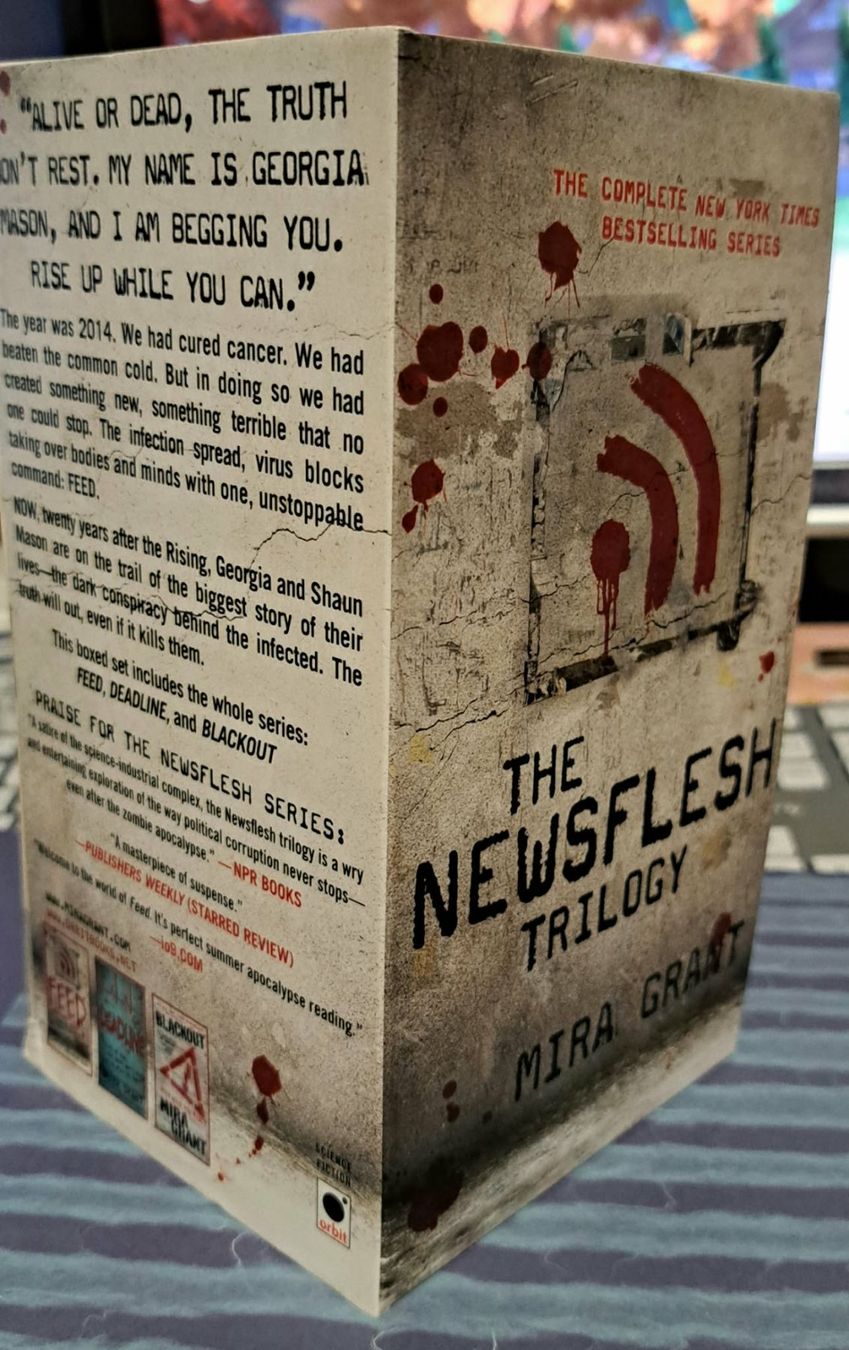 Libri: Newsflesh Trilogy – Usato da Waltenschwil venduto da Catlady 1