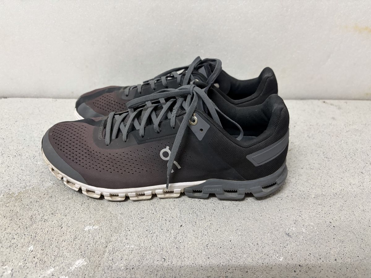 On Herrenschuhe: On Sneakers, Gr. 44 – Gebraucht aus Wallenwil von Rainbow45 1