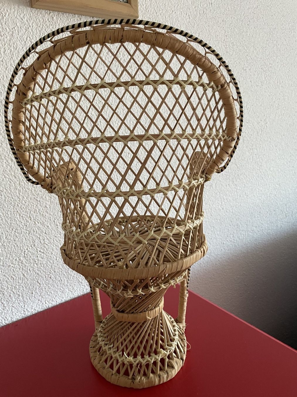 Sedie: Geflochtener Stuhl / Thron 40 cm – Usato da Winkel venduto da Kade50 1