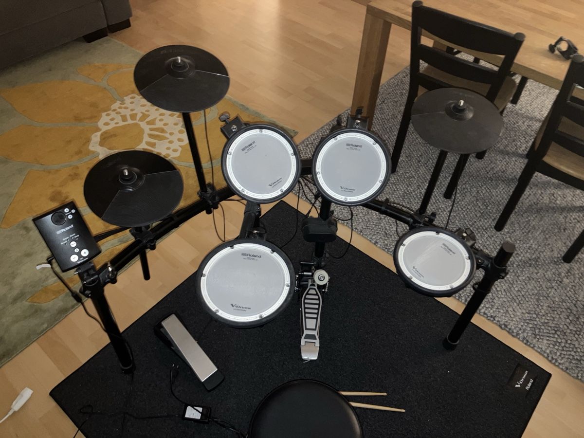 Roland Strumenti musicali: Roland V-Drums TD-1 E-Drums – Usato da Zürich venduto da xblth