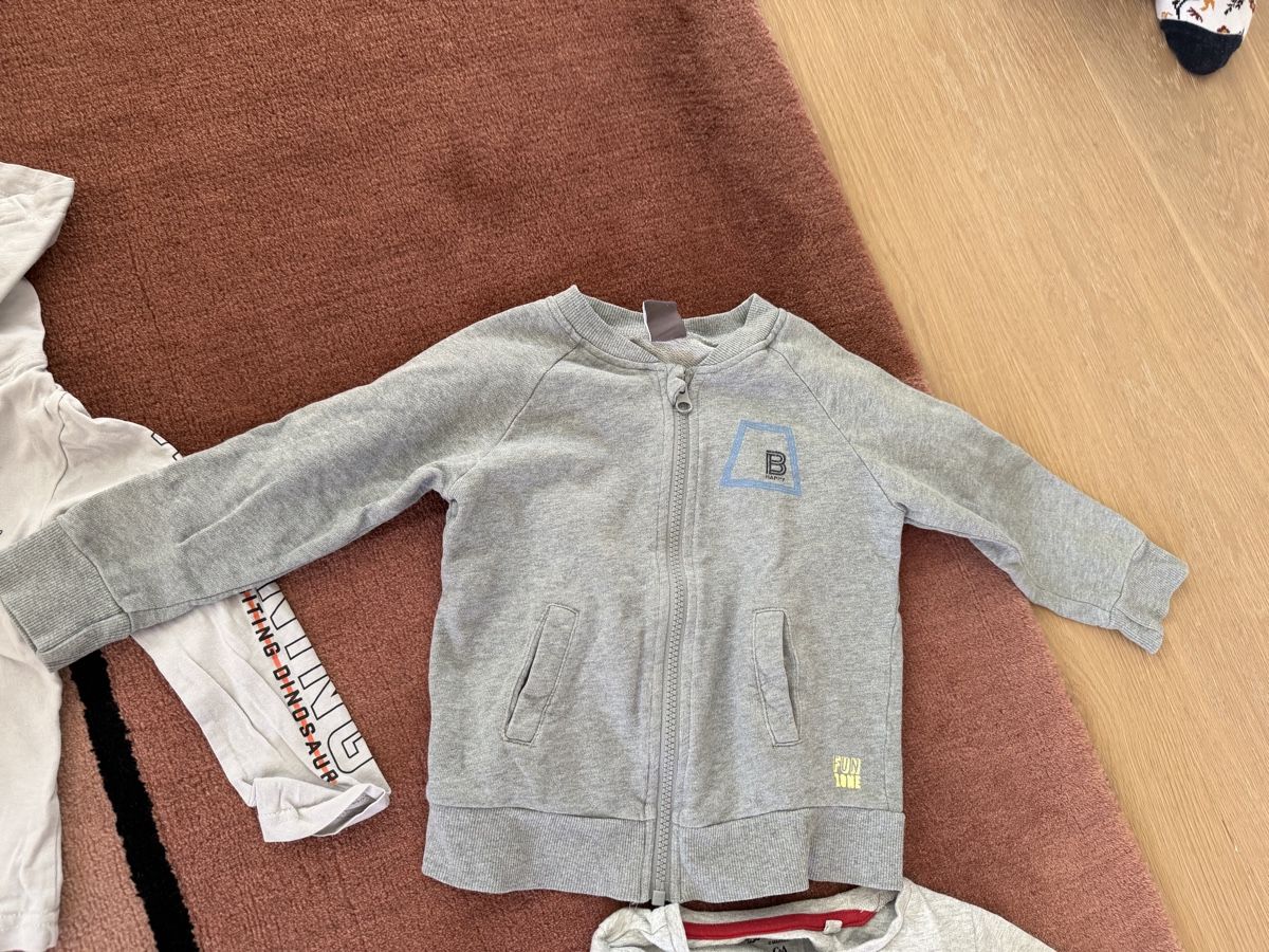Lotti & Set di vestiti: Jungen-Kleidungspaket Gr. 98 – Usato da Therwil venduto da srosselli 4