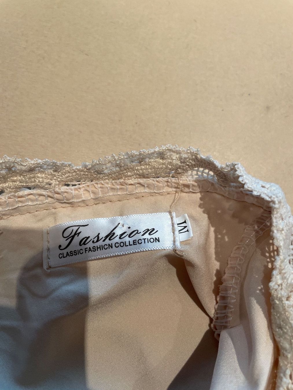 Camicette: Sommerliche Carmenbluse mit Spitze Gr. M – Usato da Wollerau venduto da Poschro68 2