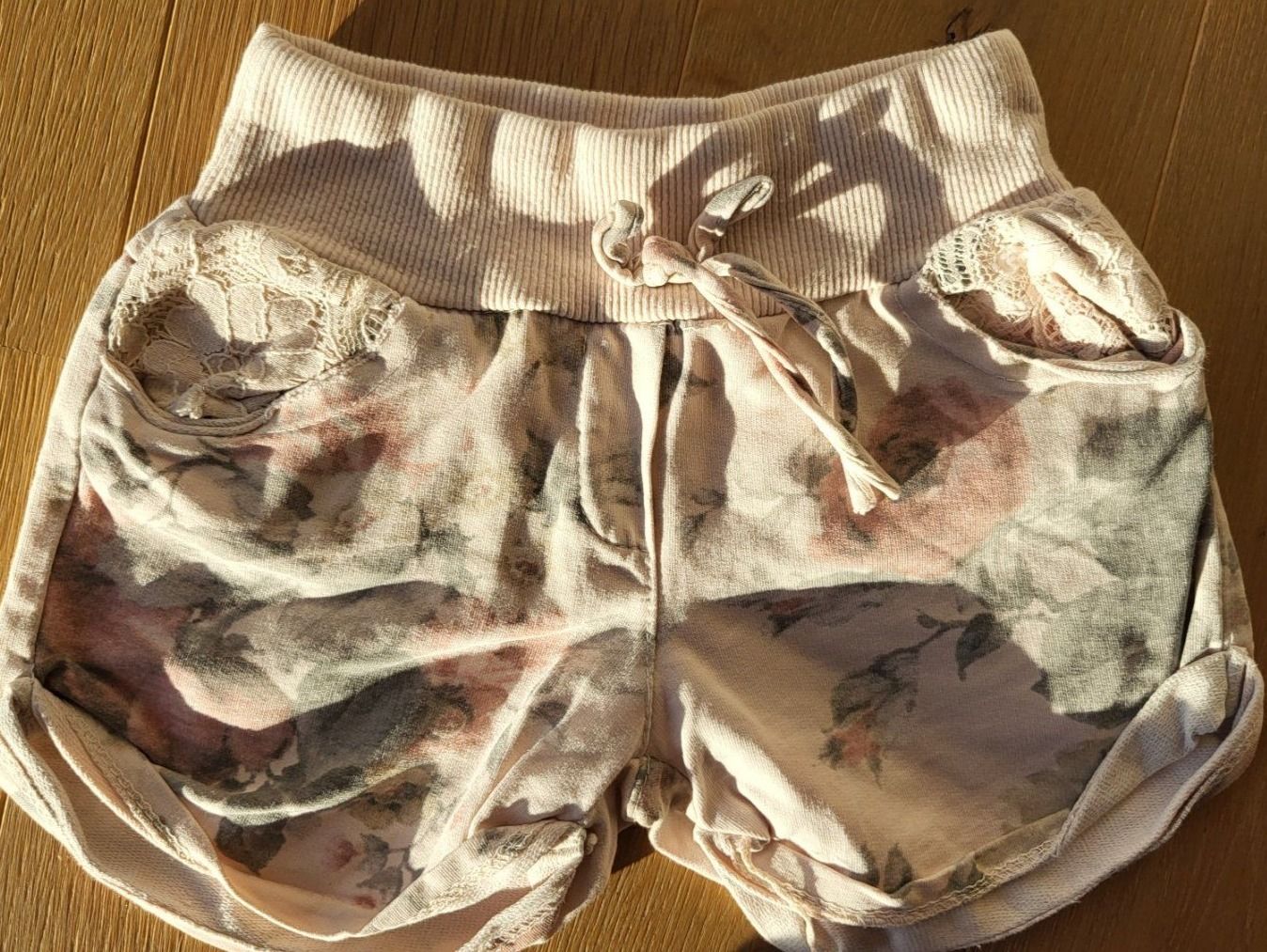 Pantaloni: Shorts (rosa 120) – Usato da Zürich venduto da Sibetti