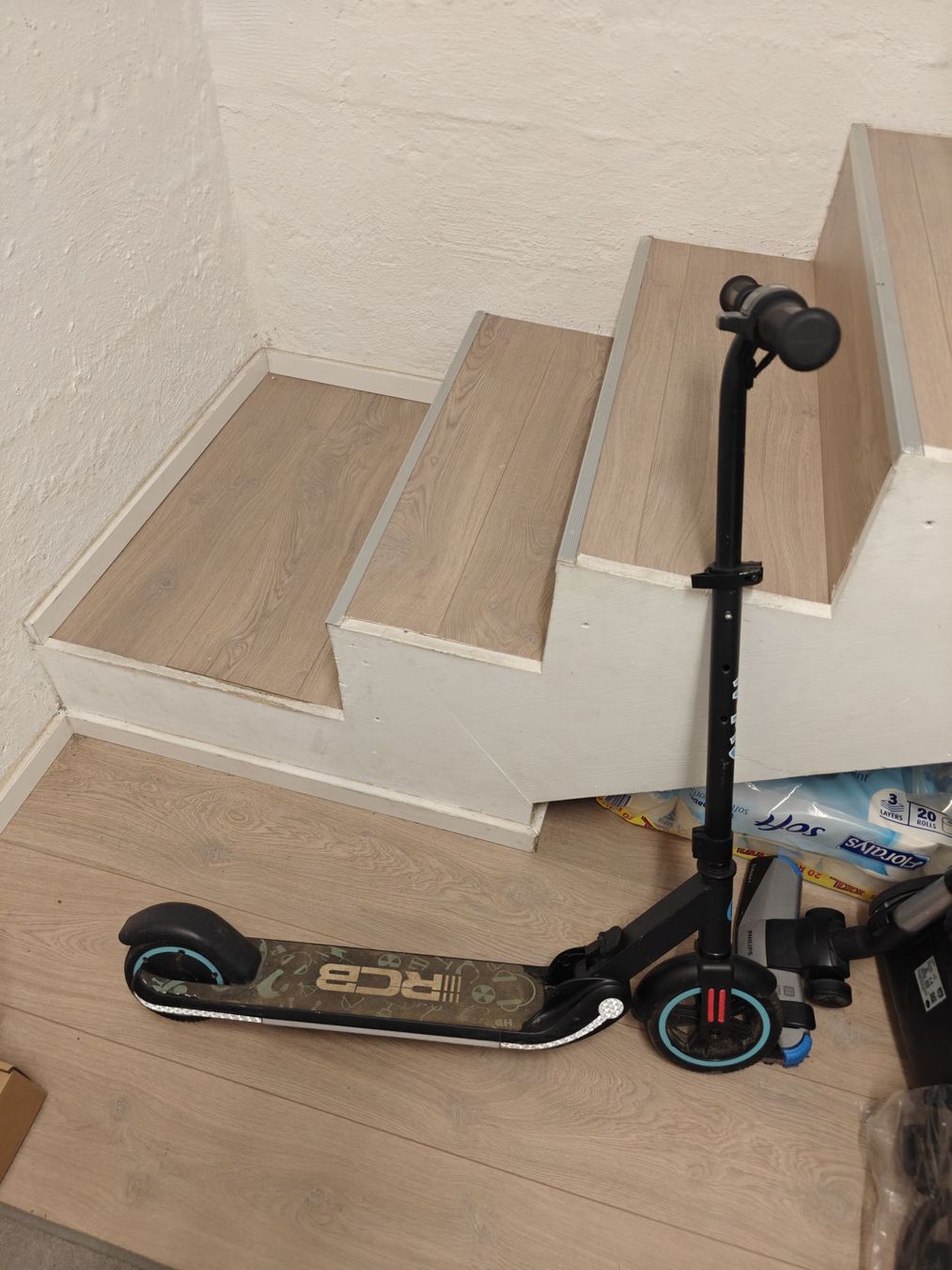Kickboard: Scooter Elektro RCB – Usato da Langendorf venduto da naples888