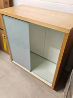 Schöne Vitrine in gutem Zustand