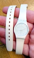 Montre Swatch blanche - bracelet enroulant