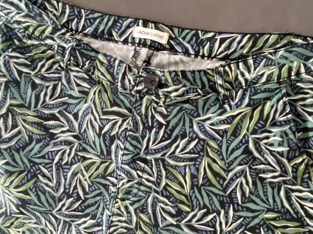 Pantaloni: pantalon chino coton stretch à motifs ton vert Cache-Cache – Usato da Granges VS venduto da avm_mj7b 2