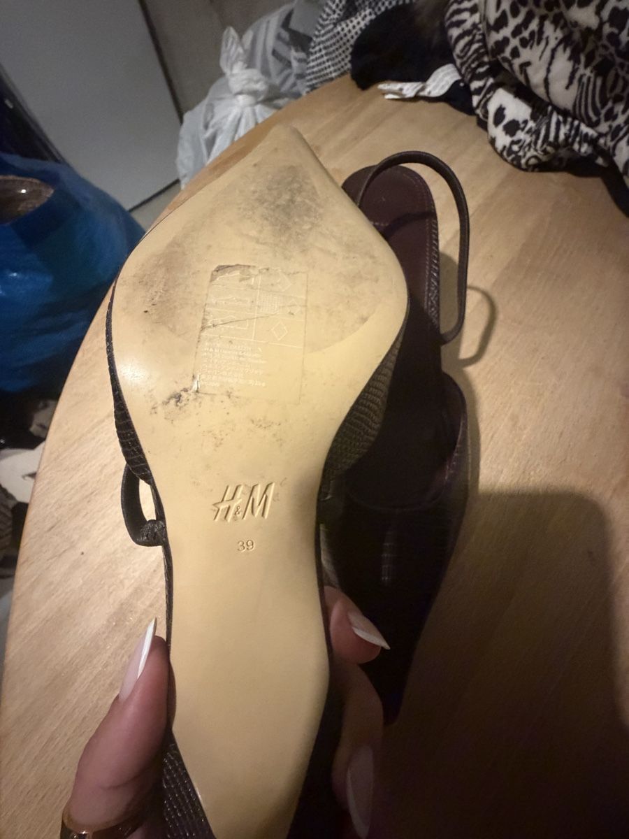 H&M Chaussures femmes: Escarpins bruns H&M  – D'occasion à Bossonnens par mina1187 2
