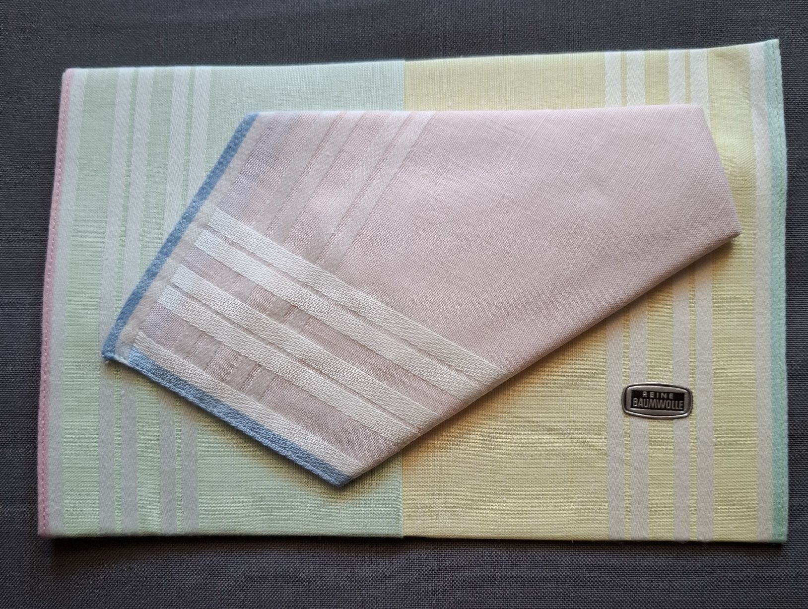 Autres vêtements & accessoires: Taschentücher 100% Baumwolle  – Neuf (Voir description) à Dietikon par Hirschkopf