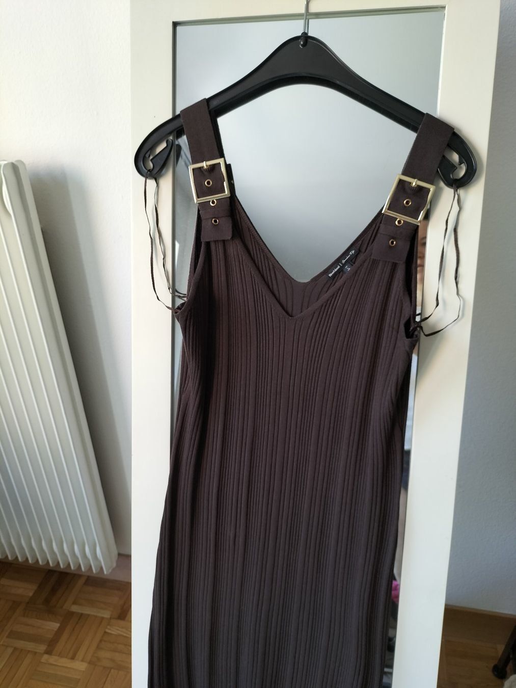 Kleider: Robe côtelée marron avec boucles, élégante et confortable – Neu (gemäss Beschreibung) aus Clarens von fashionfou 1