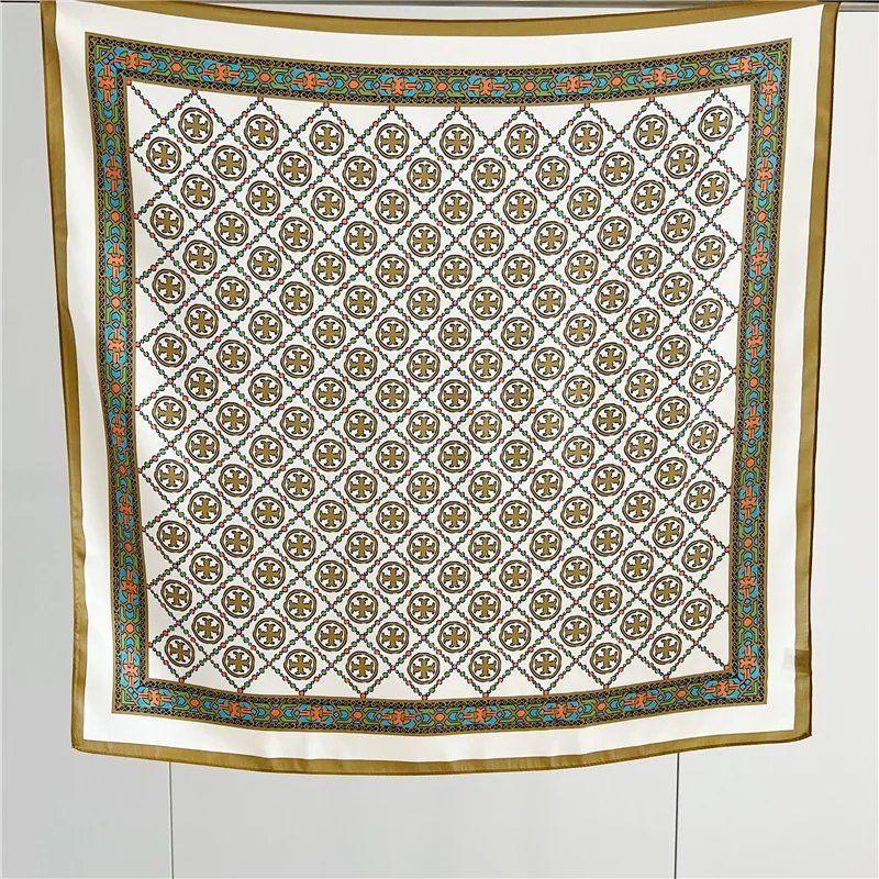 Foulard & Sciarpe: New 68cm 100% Silk Scarf, Chain Pattern Silk Neckscarf – Nuovo e nell'imballaggio originale da Baar venduto da virginiablossoms 2