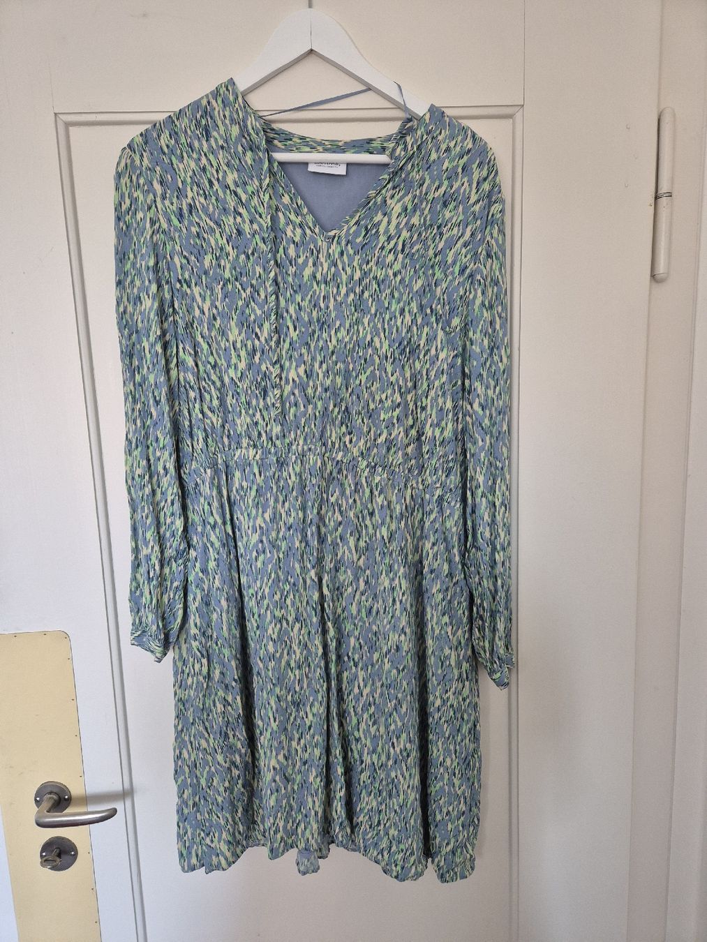 Comma Kleider: Kleid: comma – Gebraucht aus Winterthur von AH1291