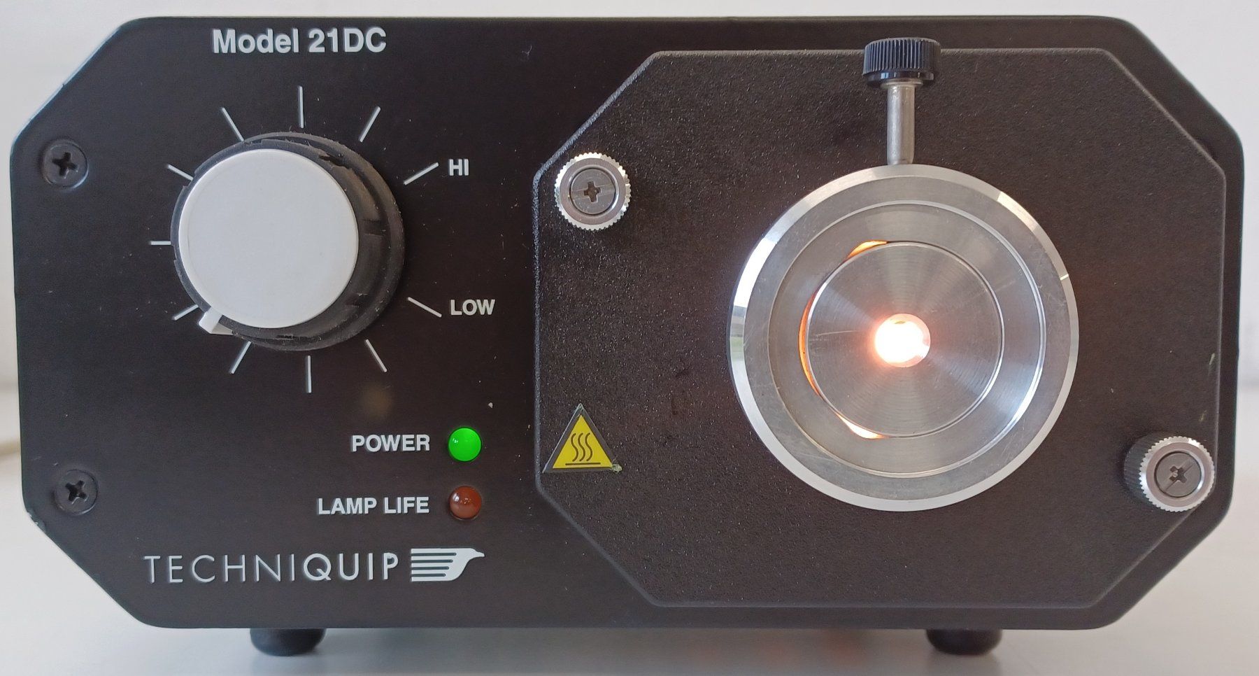 Matériel de laboratoire: Techniquip Model 21DC Illuminator – D'occasion à Niederdorf par LeptonAG_Labor 1