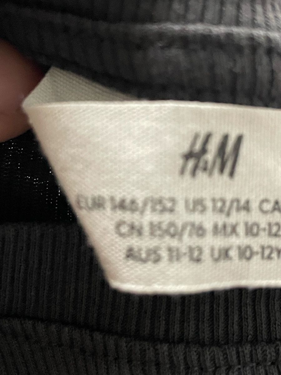 H&M Maglioni & Felpe: Langarm shirt zwei stück – Usato da Brugg AG venduto da Stony64 1