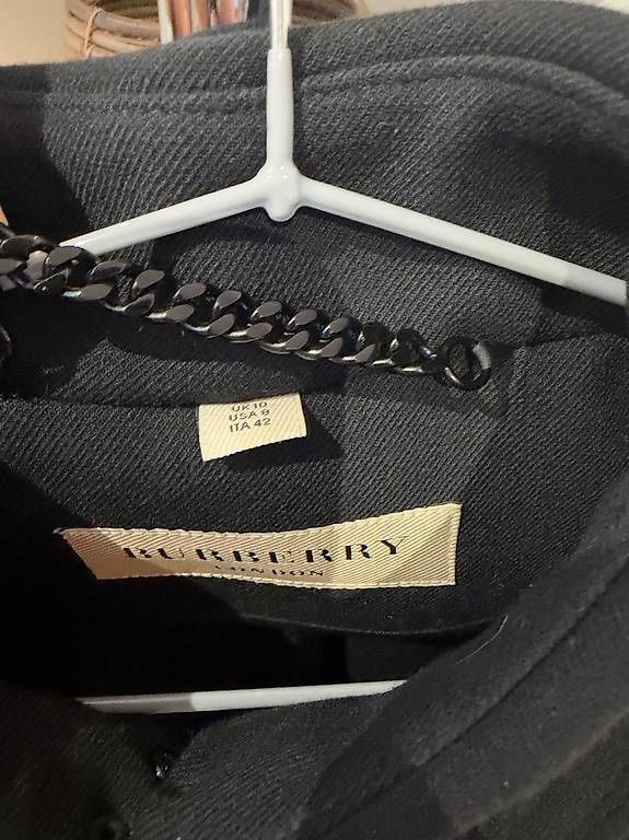 Burberry Sonstige Kleidung & Accessoires: BURBERRY CAPE BLACK – Neu (gemäss Beschreibung) aus Schwyz von bofb 4