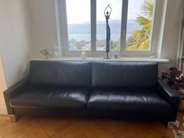 Schickes Ledersofa in Schwarz (2.5 Pers.) - Top Zustand!