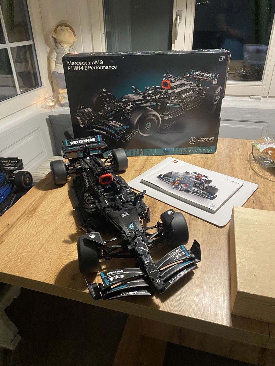 Lego Kit di costruzioni: Lego Technic Mercedes AMG – Nuovo (secondo la descrizione) da Bächli (Hemberg) venduto da aika012