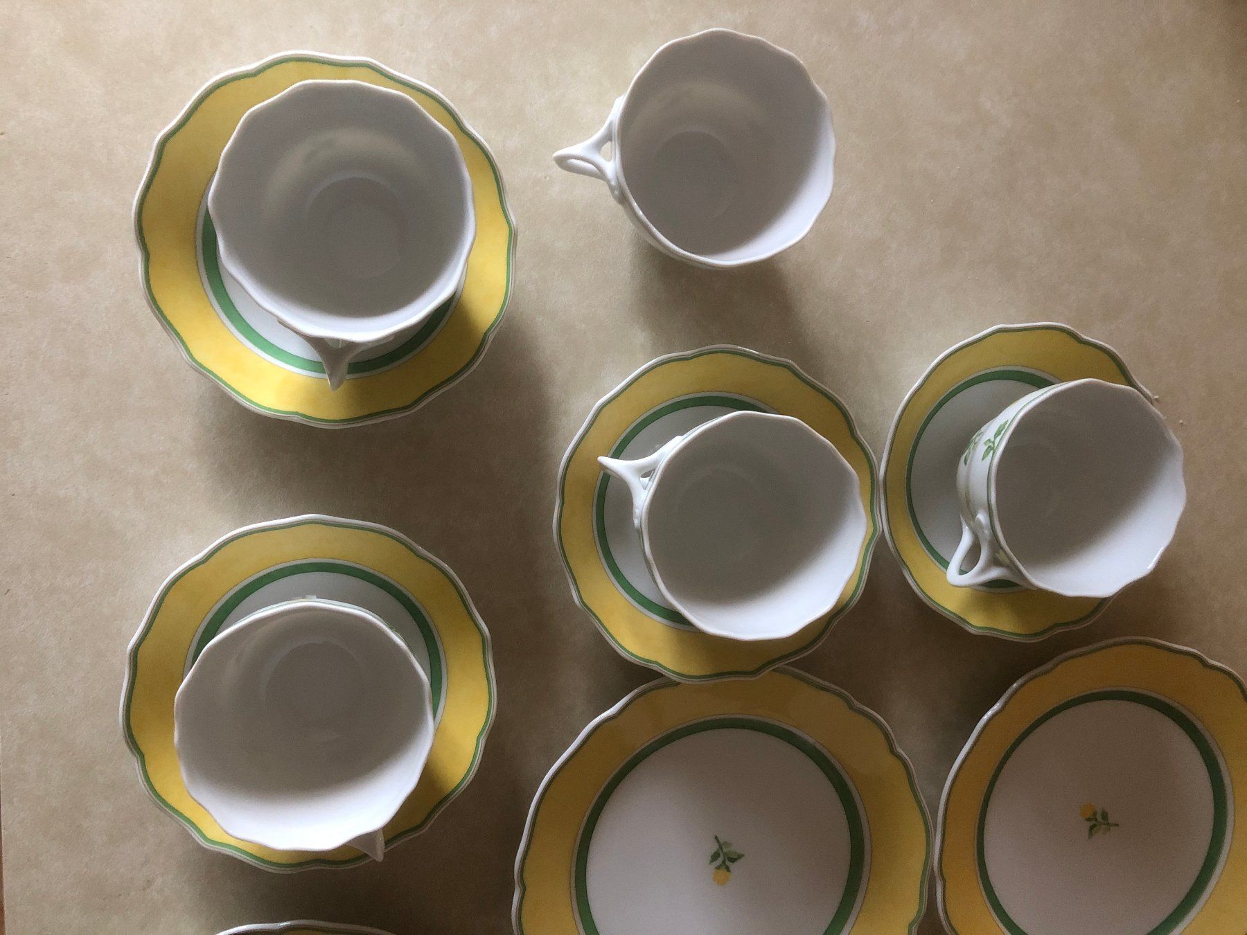 Hutschenreuther Set di piatti: Hutschenreuter Summerdream Kaffeeservice – Usato da Erlinsbach SO venduto da Elmslie 3