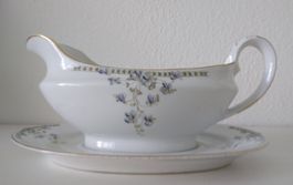 antike Saucière mit Veilchenmotiv