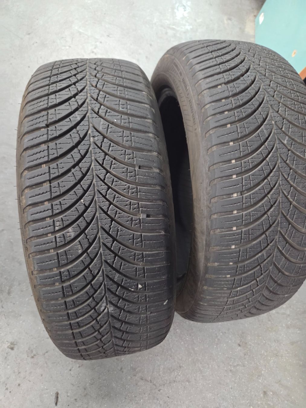 Pneumatici & Ruote complete: 205 / 55 R 17  95V – Usato da Fischbach-Göslikon venduto da Emanuel.Bardhi