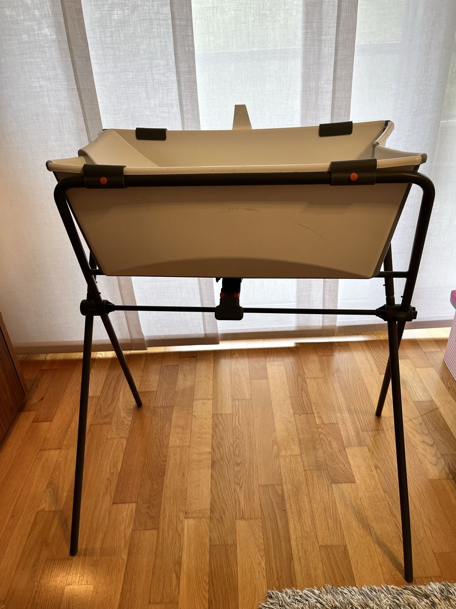 Stokke Vasche da bagno: Vaschetta bagnetto bebè Stokke con supporto – Usato da Sorengo venduto da R.B.8276