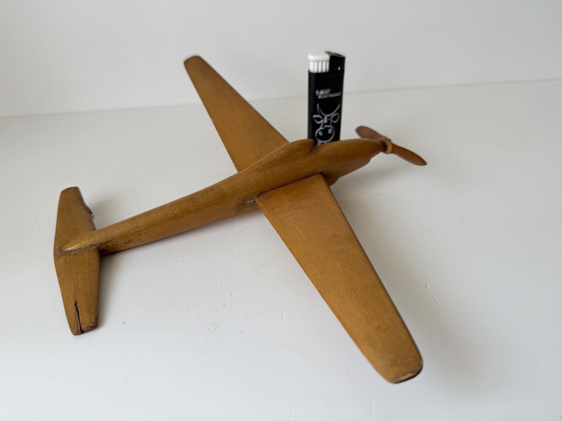 Kits de montage: Altes Flugzeugmodell aus Holz – D'occasion à Zwingen par moje1 3