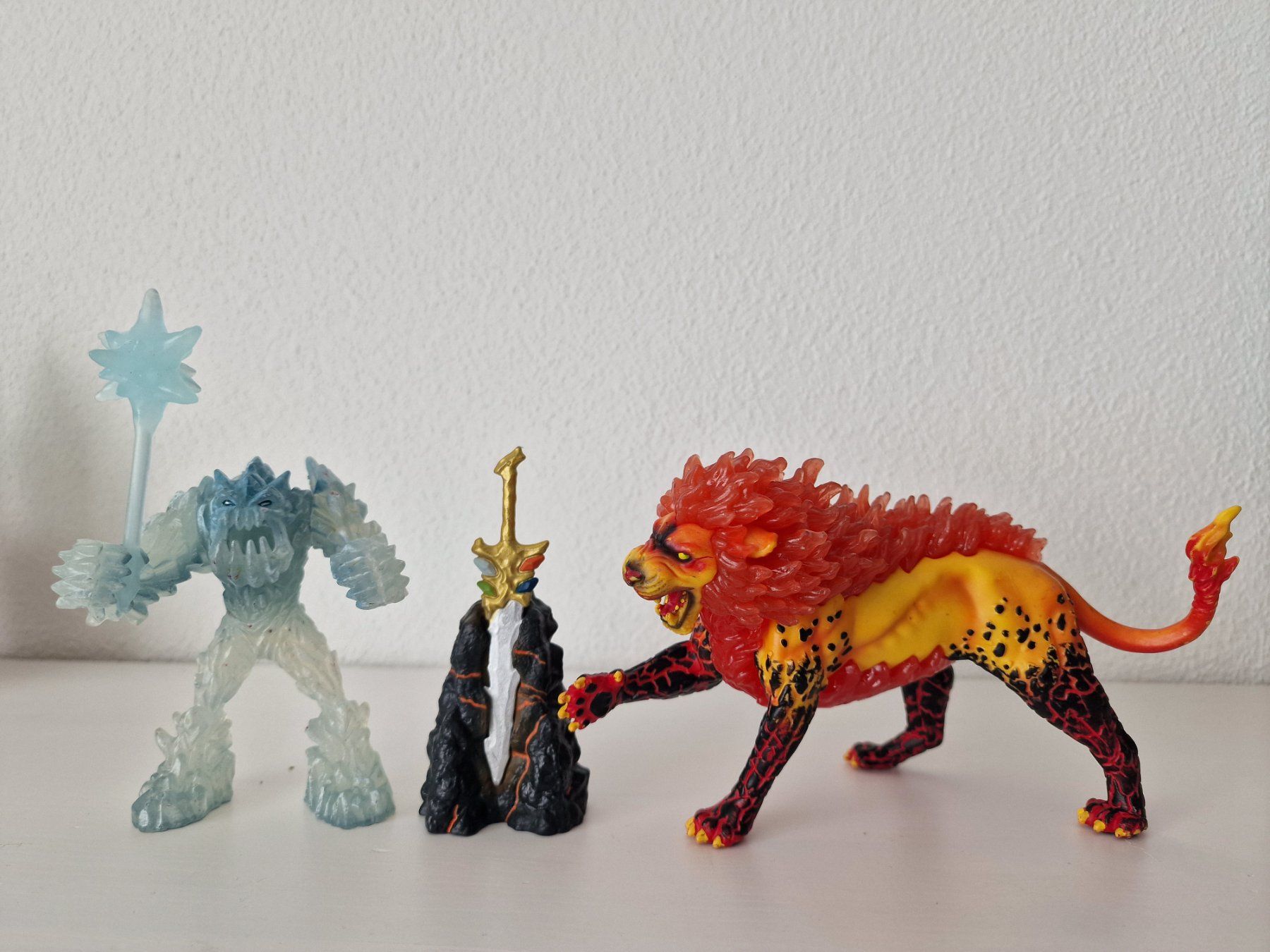 Schleich Statuette: Schleich Eldrador Kampf Superwaffe - Frostmonster Feuerlöwe – Usato da Root venduto da Tanja.st