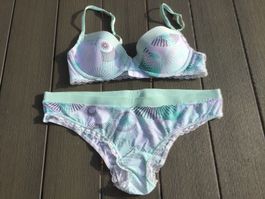 Soutien-gorge 75C + Culotte taille L, motifs vert tendre