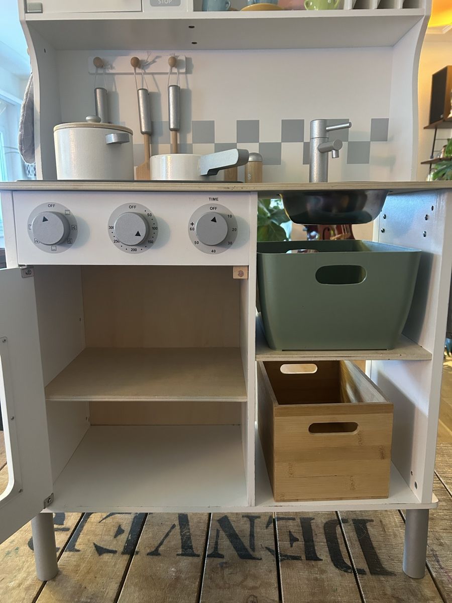 Spielzeuge: Kinderküche aus Holz von New Classic Toys – Gebraucht aus Zürich von littledine 2