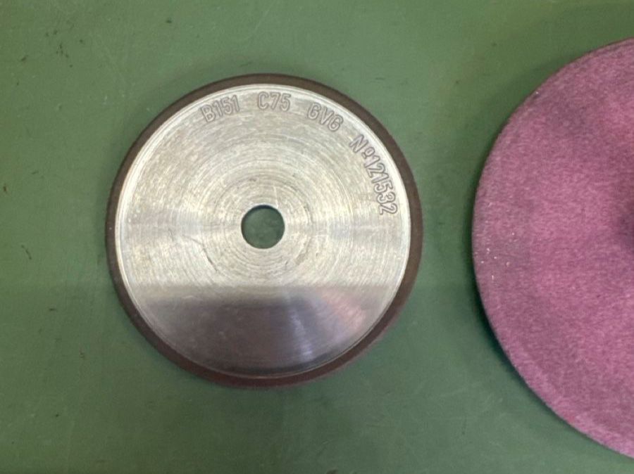 Tutti gli attrezzi: Meule à affûter les outils – Usato da Aarberg venduto da SNMachines 1
