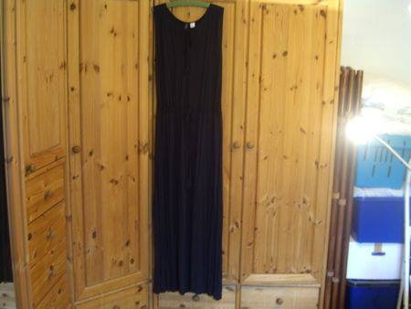 sehr schönes, schwarzes Kleid, 100% Viskose, Gr. 44/46