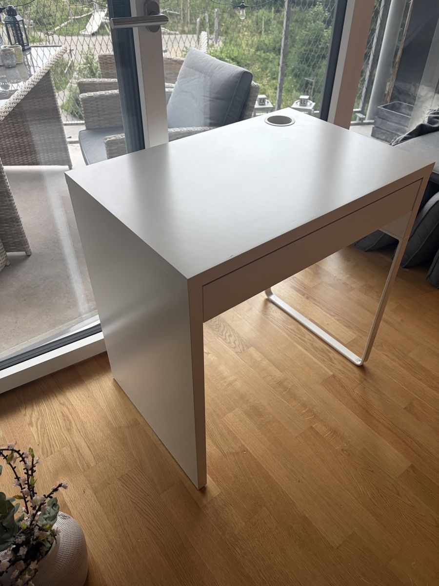 Ikea Schreibtische: Schreibtisch  – Gebraucht aus Zürich von mad_c6h9