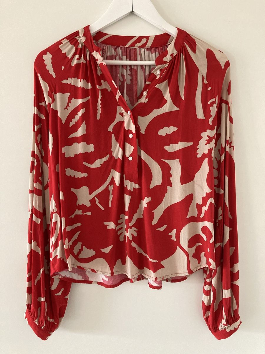 H&M Blusen: Damen Bluse rot beige gemustert Langarm – Gebraucht aus Zürich von Timbera
