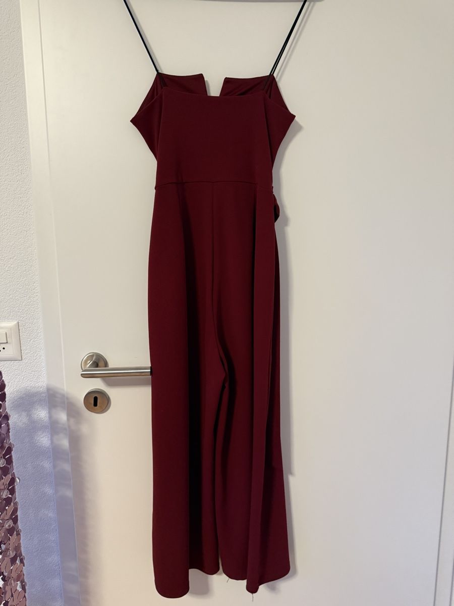 New Look Tute: Weinroter Jumpsuit – Usato da Villigen venduto da Liviaange 2