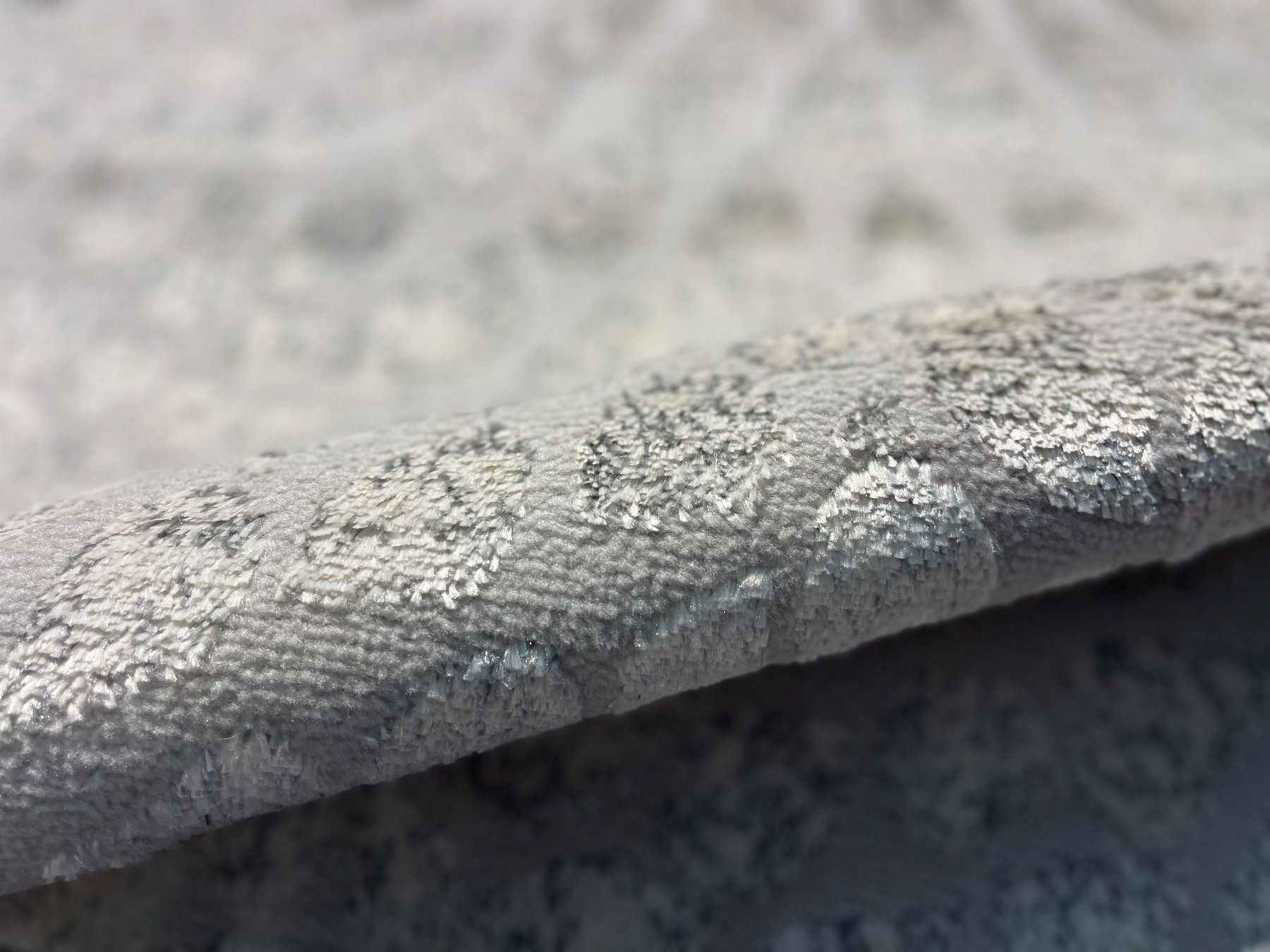 Teppiche: TEPPICH – Neu (gemäss Beschreibung) aus Zürich von NE-0 3
