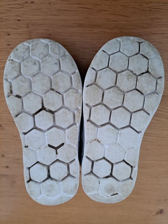 Adidas Schuhe für Jungen: Chaussures enfant Mickey de la marque Adidas – Gebraucht aus Marly von Mumu1723 2