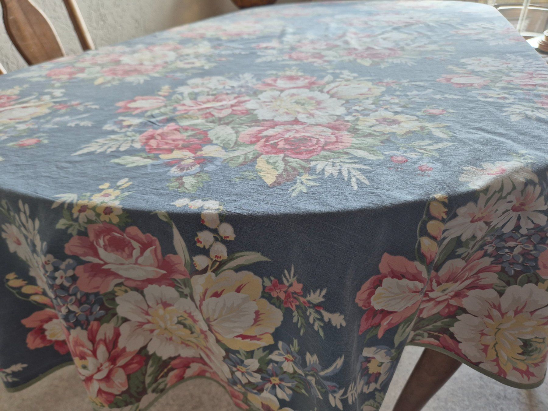 Altra biancheria da tavola: Vintage Tischdecke mit Blumenmuster, oval – Usato da Bern venduto da aronari 5