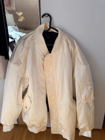 Veste Bershka femme couleur crème taille XS état neuf