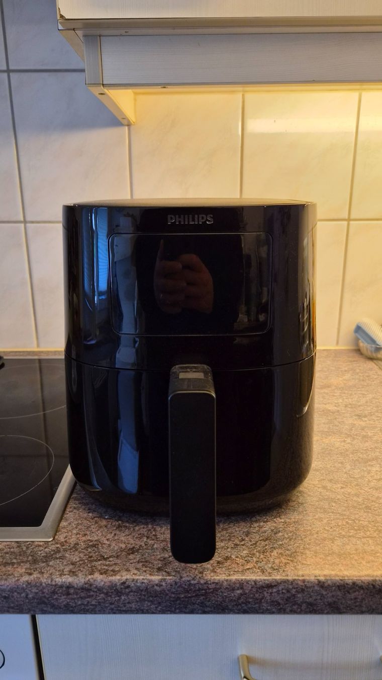 Philips Elettrodomestici da cucina: Philips Airfryer HD9252 Heissluftfritteuse – Usato da Basel venduto da Dodotefto