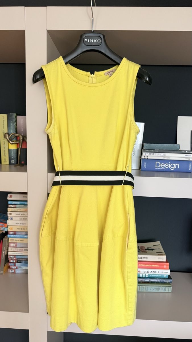 Vestiti: Kleid von P.A.R.O.S.H.  – Usato da Küsnacht venduto da cri_ngg5