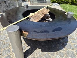 Grillschale mit Deckel