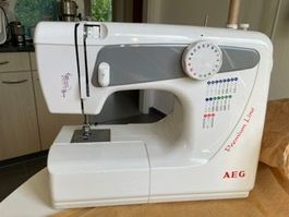 AEG Premium Line Nähmaschine neuwertig inkl. Zubehör