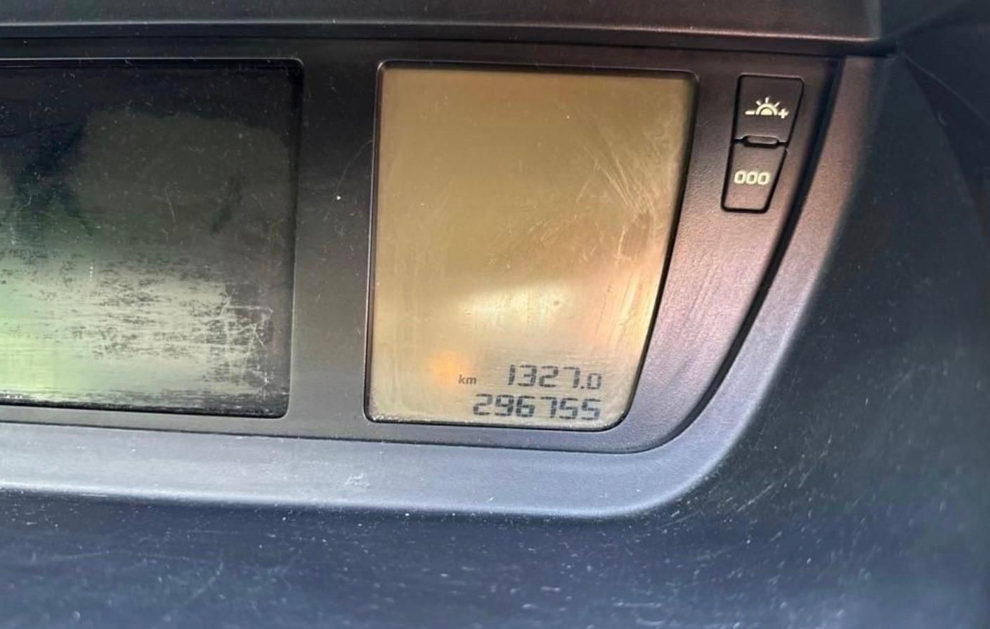 Citroën Automobili: Citroën C4 Picasso Exclusive 2.0,  – Difettoso da Martigny venduto da Szymon2 7