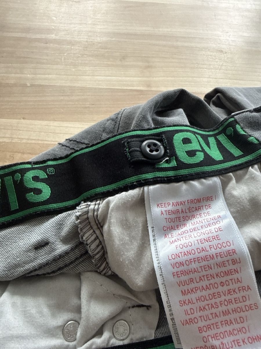 Levi's Pantaloni: Levis 510, Grösse 152 – Nuovo (secondo la descrizione) da Luzern venduto da Daniela1907 3