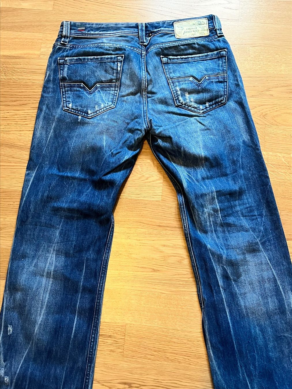 Diesel Jeans: DIESEL JEANS NEUWERTIG – Usato da Nidau venduto da BielBienne1993 2