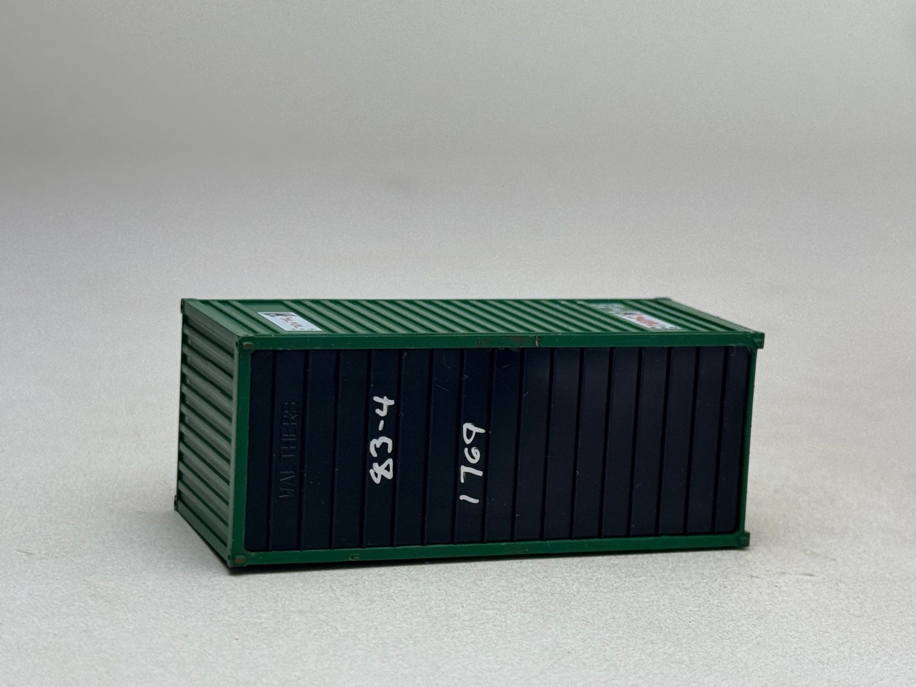 Modellini di ferrovie: EB- 20 Ft. Container UASC grün – Usato da Elm venduto da Wikmtz 2