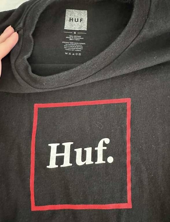T-shirt: Huf Shirt – Usato da Wettswil venduto da mia_ql62 2